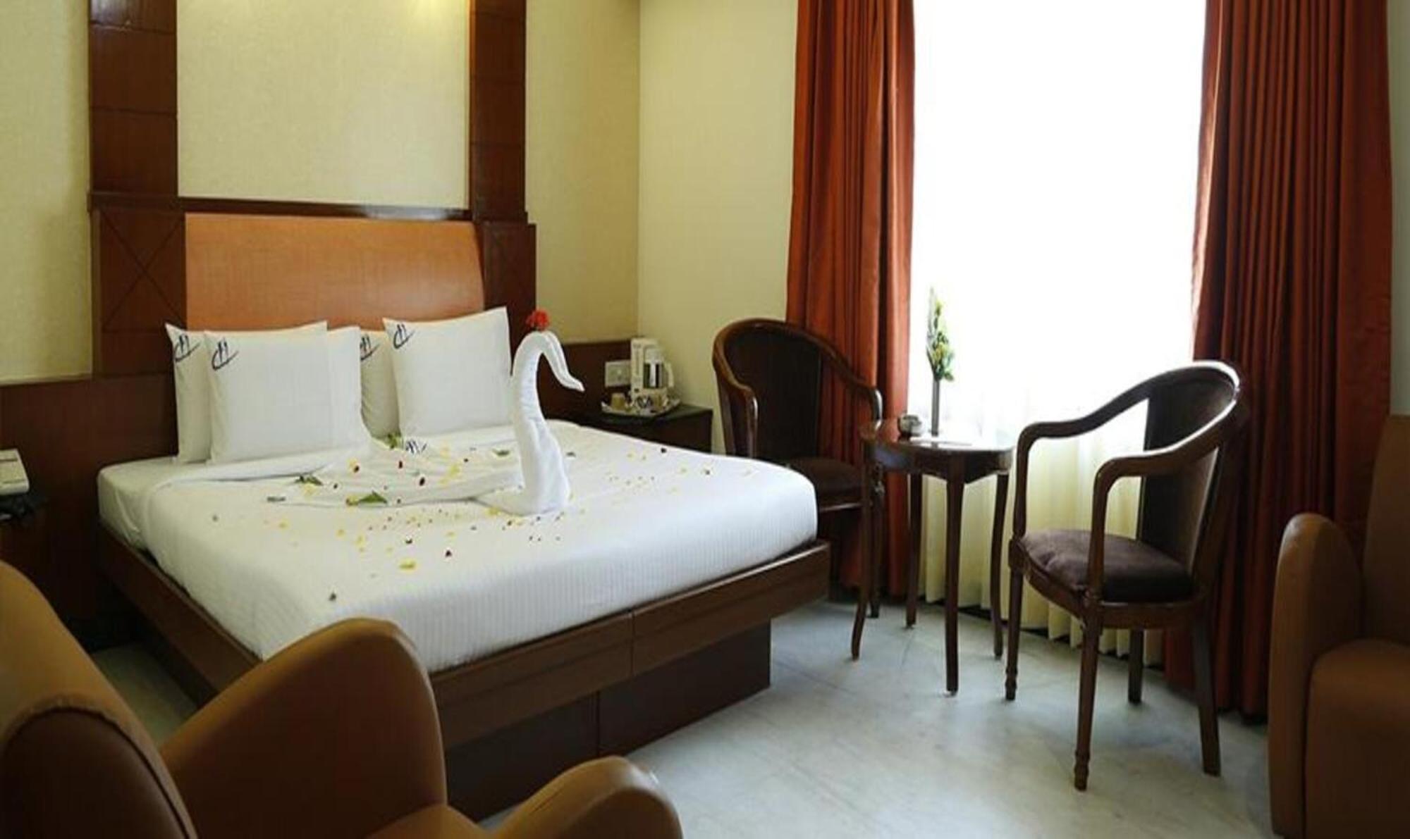 Fabhotel Prime Chennai Deluxe Bagian luar foto